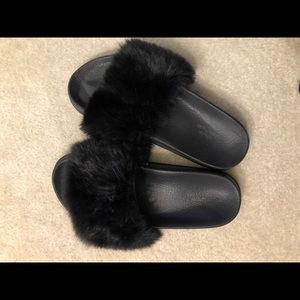 Black fluffy slides